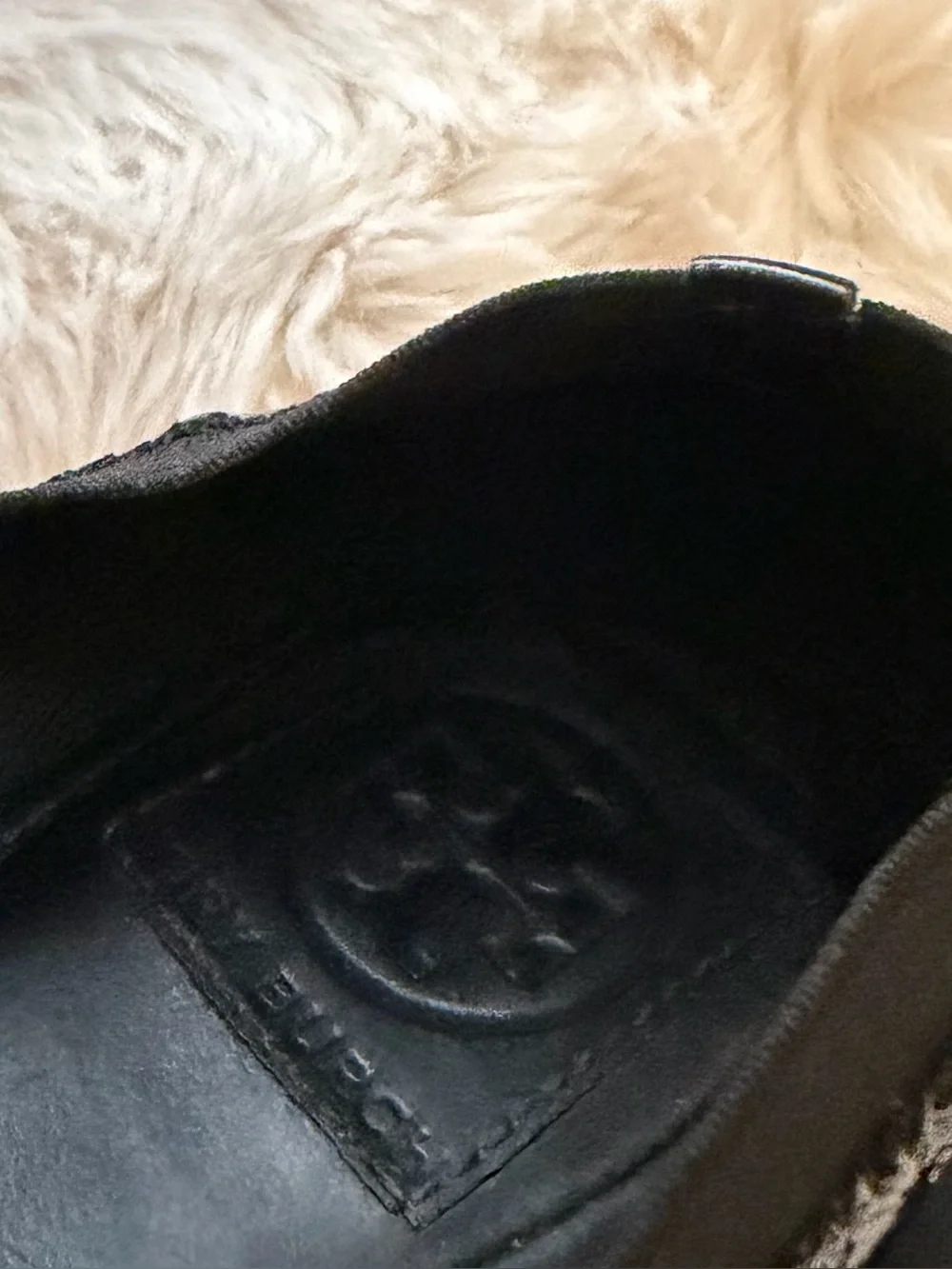 Final price unless bundled. Tory Burch size 9 Black Patent leather flat